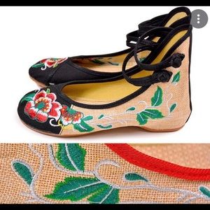 NWOT Chinese Flat Shoes